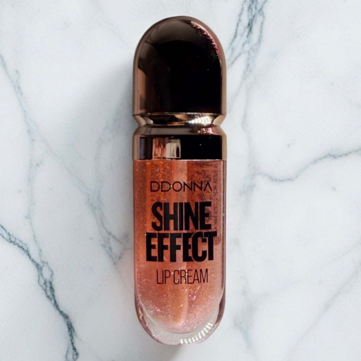 Lip shine effect